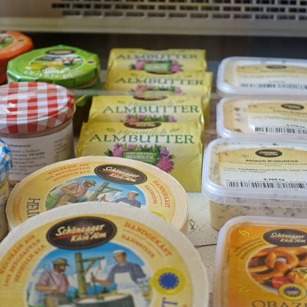 Schönegger KäseAlm verschiedene Milchprodukte